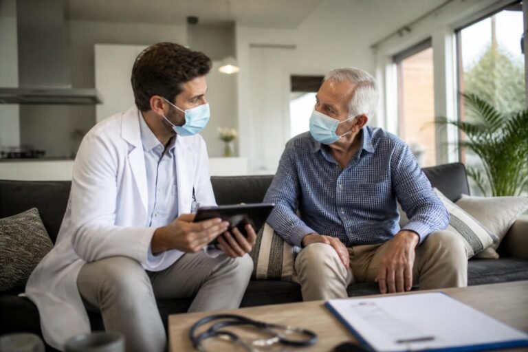 découvrez le tarif moyen d'une consultation médicale à domicile en 2021, les facteurs influençant le prix et les conseils pour bien préparer votre visite chez le médecin à domicile.